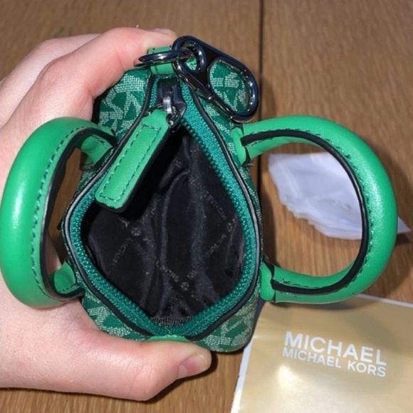 NWT Michael Kors Green Micro Duffle KeyFob - Picture 15 of 16